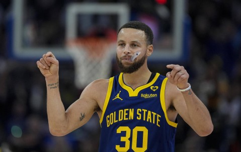 爱游戏-关于中国队带队取胜！，库里重要时刻比赛规则变更引发球迷热议的信息