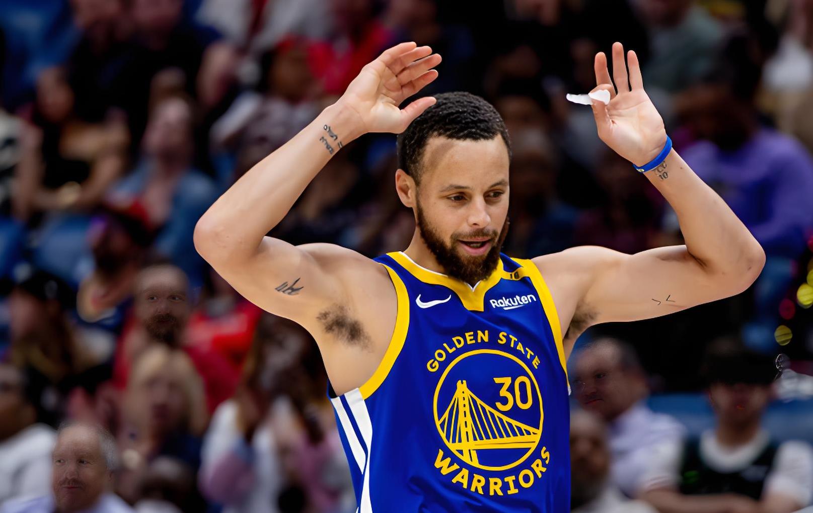 关于中国队带队取胜!,库里重要时刻比赛规则变更引发球迷热议的信息 关于中国队带队取胜!,库里重要时刻比赛规则变更引发球迷热议的信息