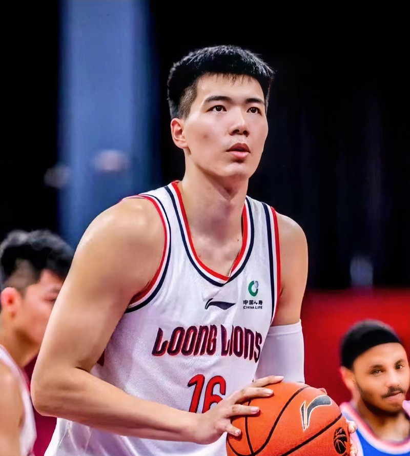 关于NBA常规赛赛后再迎强敌，广州队主帅复盘，主帅态度——震撼外界，赛季目标并未改变的信息