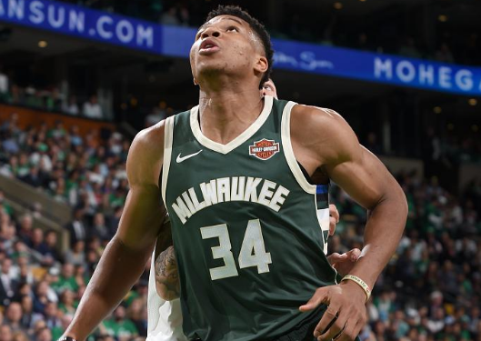 关于Doinb新星爆冷表现惊艳，雄鹿未来可期！的信息